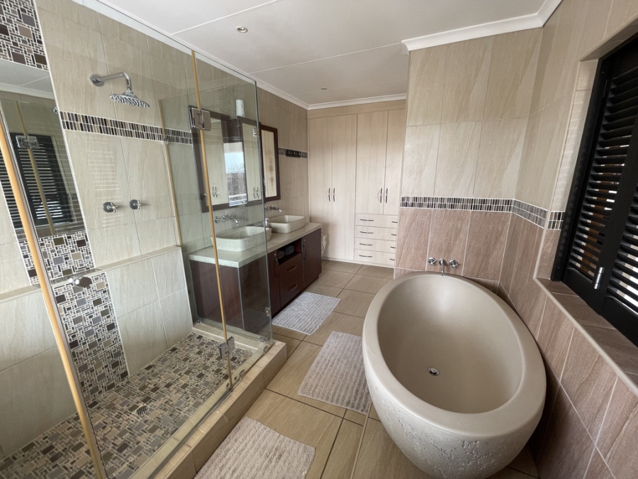 4 Bedroom Property for Sale in Metsimaholo Free State